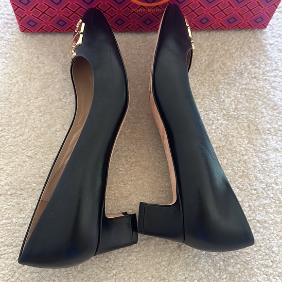 Tory Burch Raleigh Pumps - Picture 4 of 7